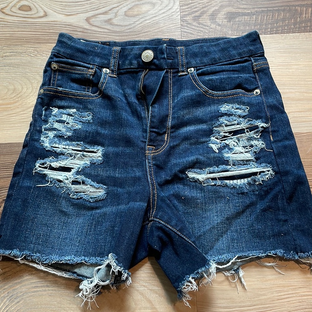 american eagle curvy high rise shorts
